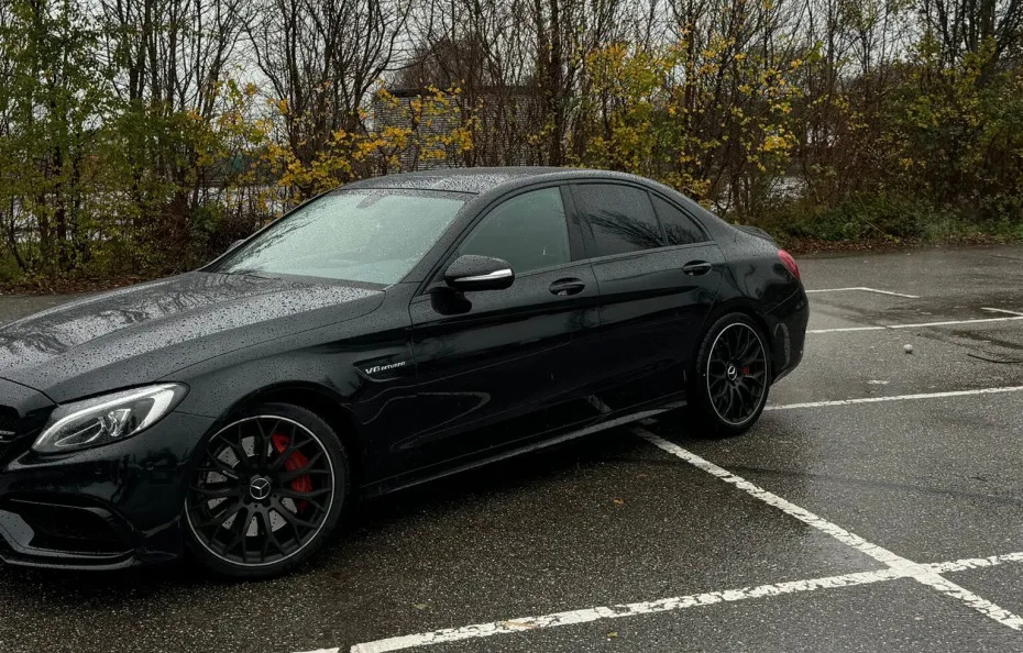 huur Mercedes Benz C63s AMG 1
