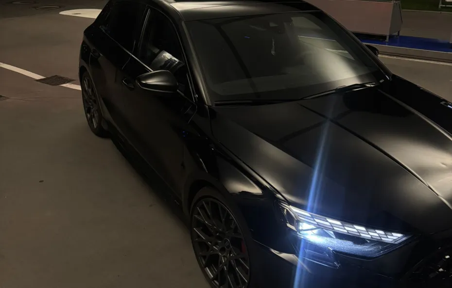 huur Audi RS3 Sportback (Kuipstoelen)