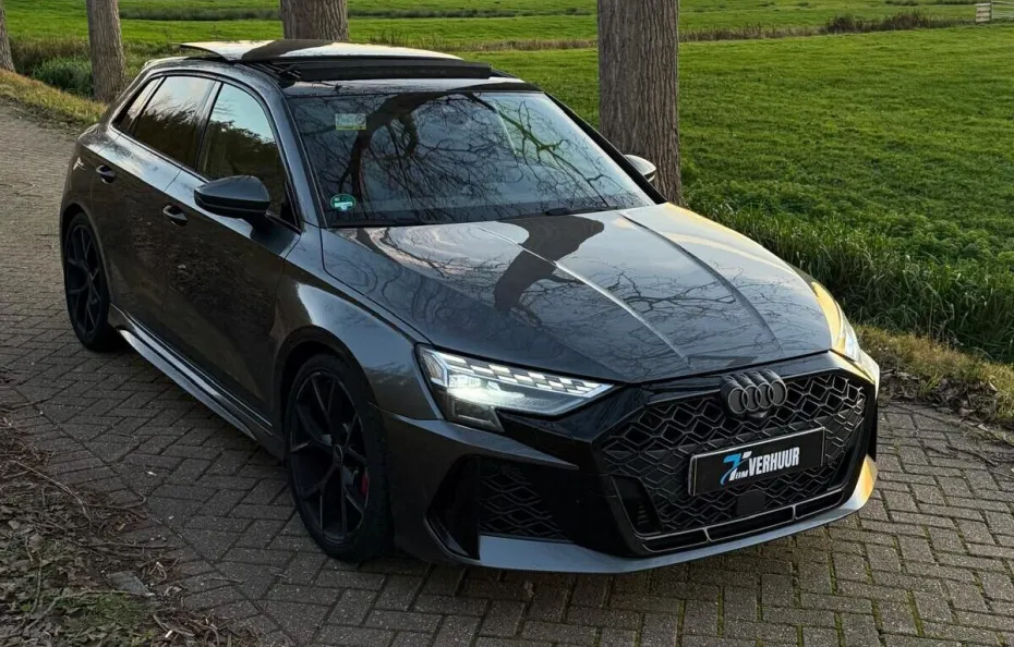 huur Audi RS3 Sportback (2025) 1