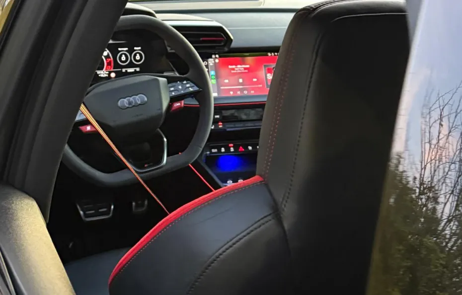 huur Audi RS3 Sportback (2025) 1