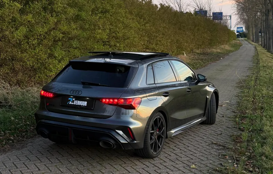 huur Audi RS3 Sportback (2025) 1