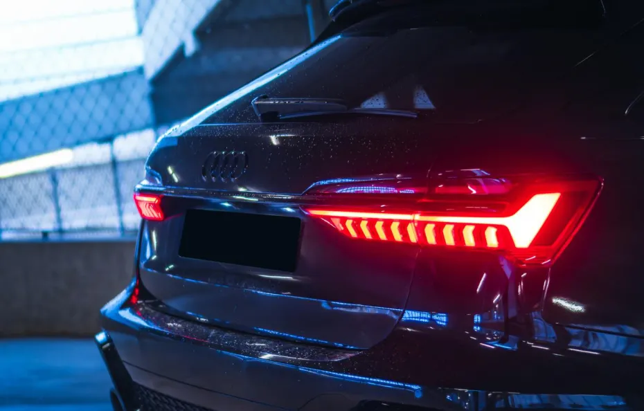 huur Audi RS6 Performance 1