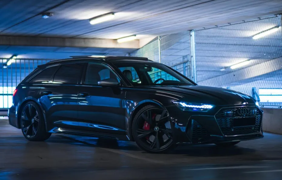 huur Audi RS6 Performance 1