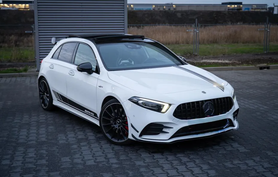 huur Mercedes Benz A35 AMG 1