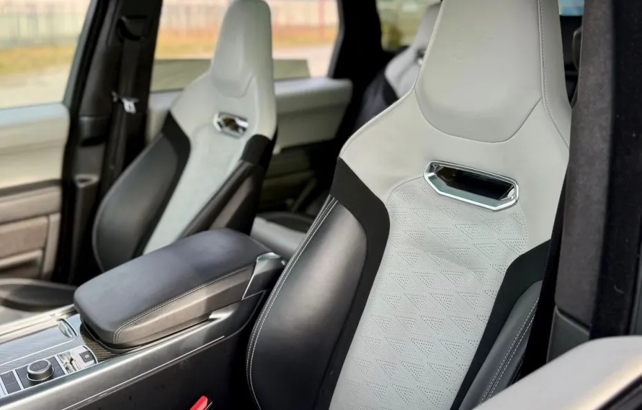 huur Range Rover Sport SVR