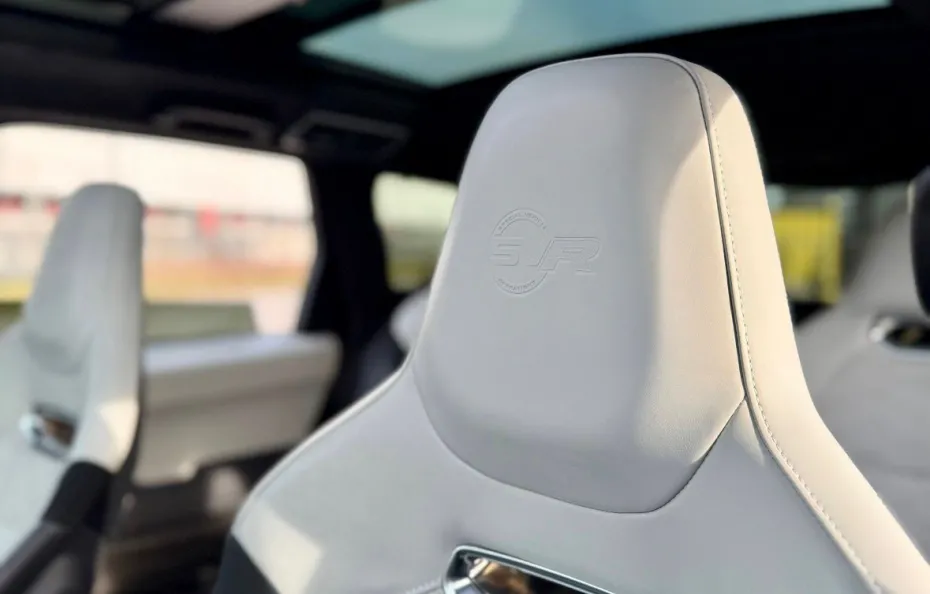 huur Range Rover Sport SVR