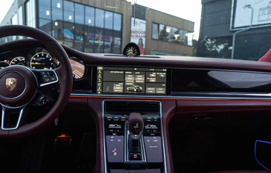 huur Porsche Panamera 4S