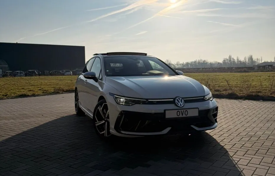 huur Volkswagen Golf 8.5R 1