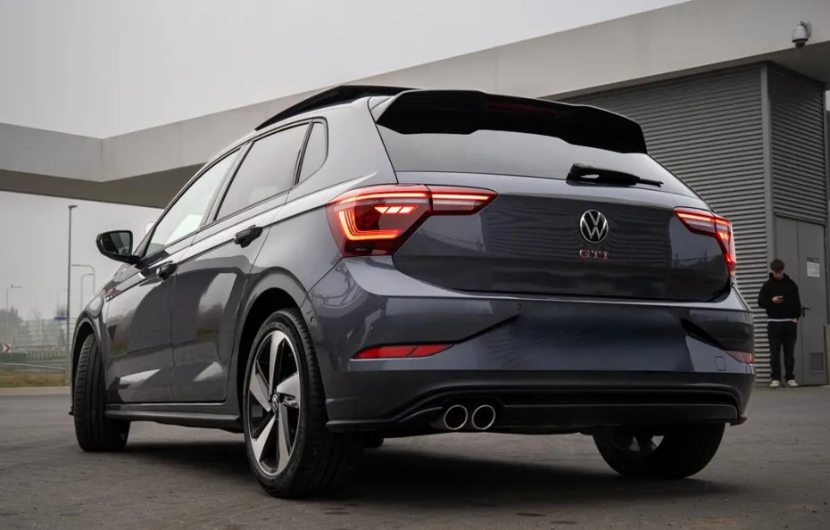 huur Volkswagen Polo GTI 1