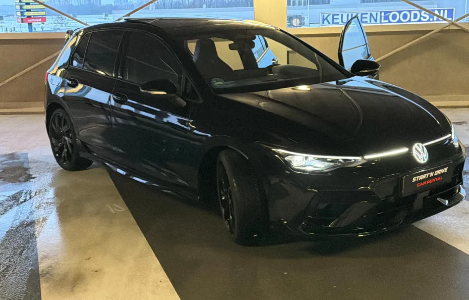 huur Volkswagen Golf 8.5R + Akra