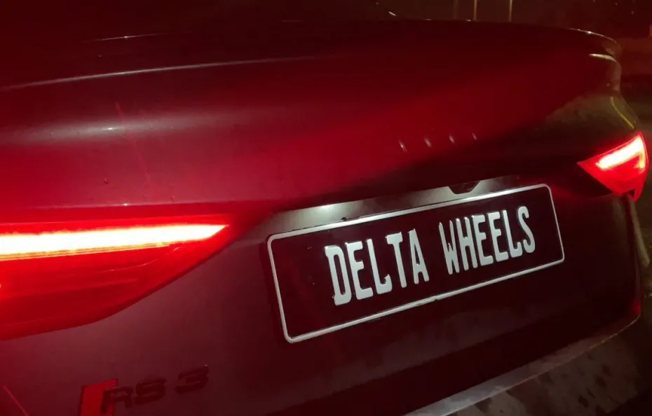 huur Audi RS3 Limousine 1