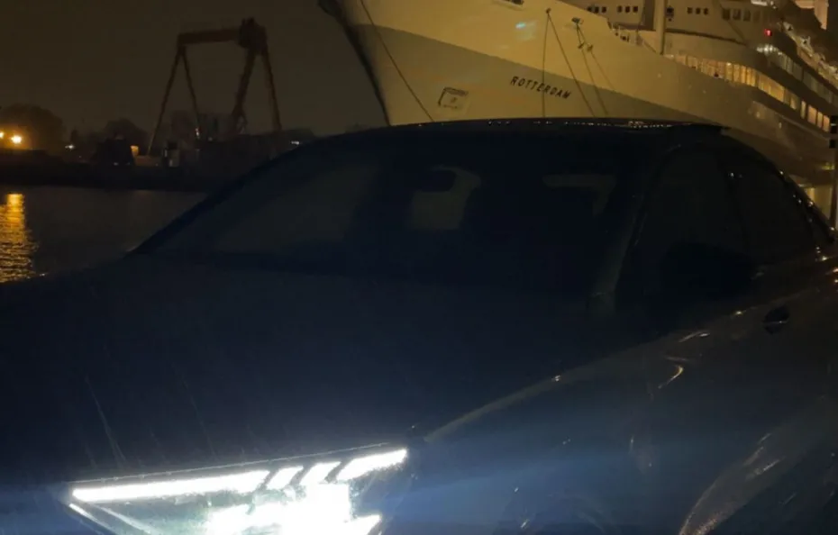 huur Audi RS3 Limousine 1