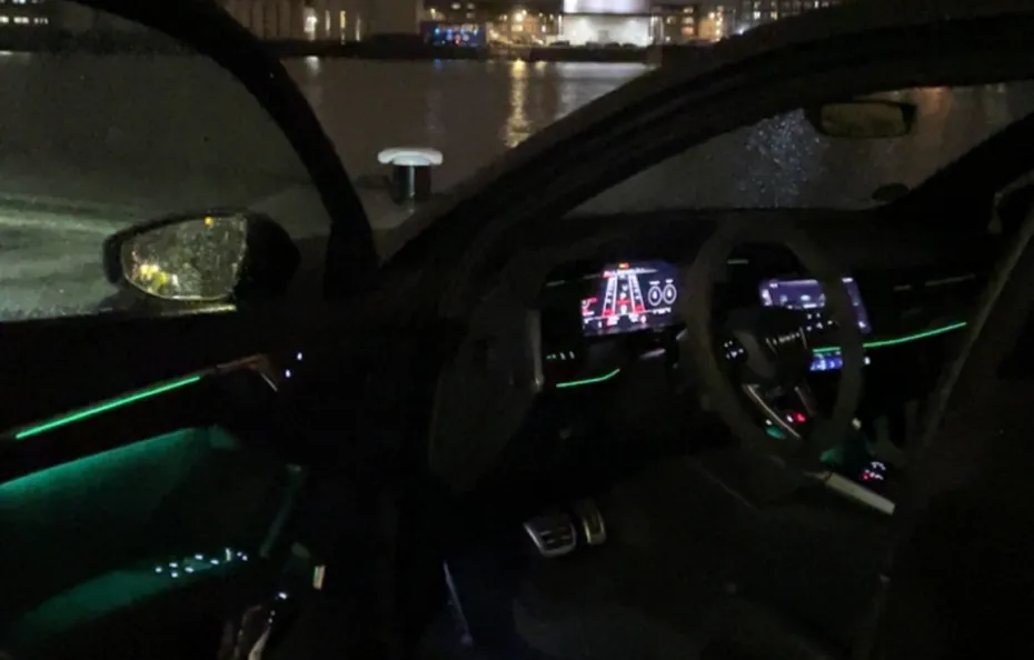 huur Audi RS3 Limousine 1