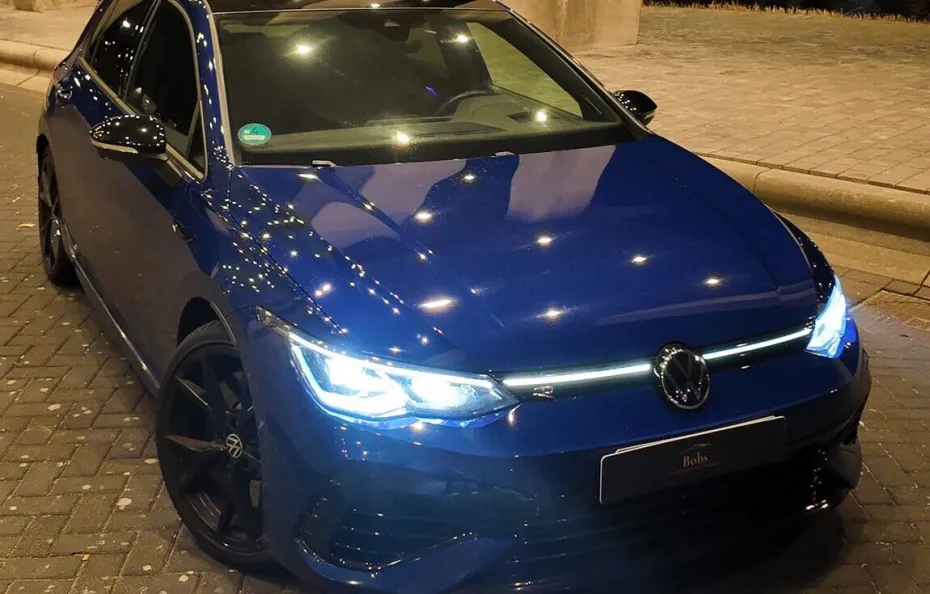 huur Volkswagen Golf 8R + Akra