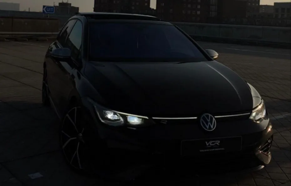 huur Volkswagen Golf 8R (420PK) 1