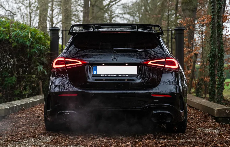 huur Mercedes-Benz A35 AMG Maxhunaj Autoverhuur