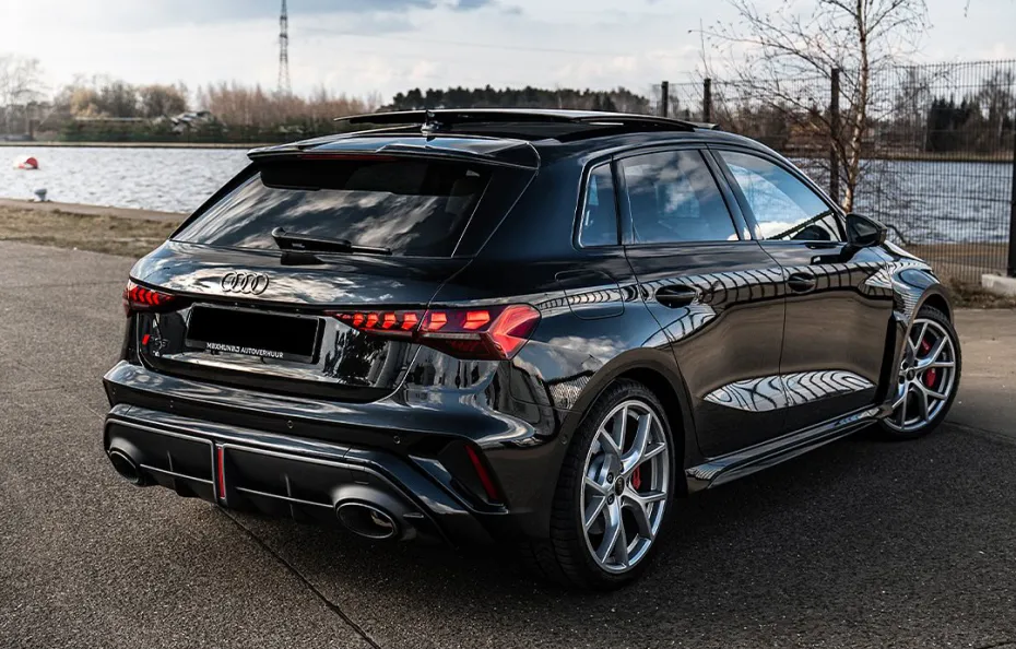 huur Audi RS3 Sportback (2025) Maxhunaj Autoverhuur