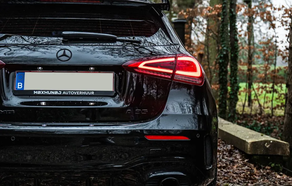 huur Mercedes-Benz A35 AMG Maxhunaj Autoverhuur