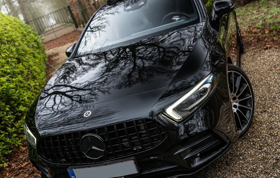 huur Mercedes-Benz A35 AMG Maxhunaj Autoverhuur