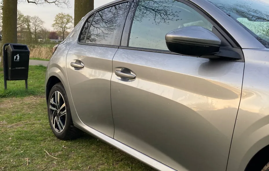 huur Peugeot 208 Allure Autoflex Direct 1