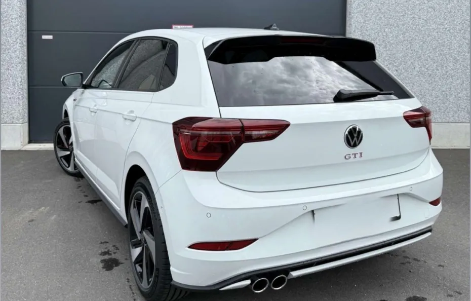 huur Volkswagen Polo GTI Skylimitrent 1
