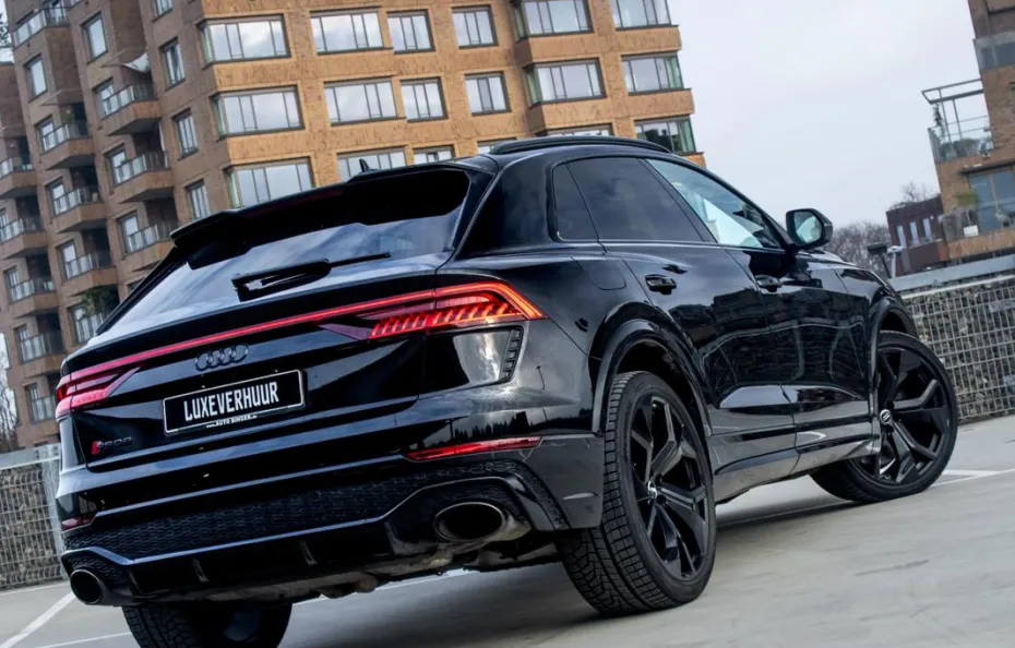 huur Audi RSQ8 Performance LUXEVERHUUR