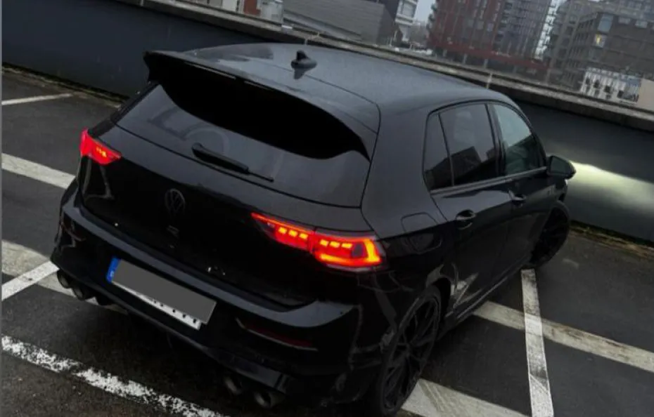 huur Volkswagen Golf 8.5R + Akra Westside Cars 1