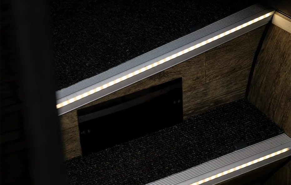 huur Mercedes Sprinter VIP Bus Clipers Verhuur