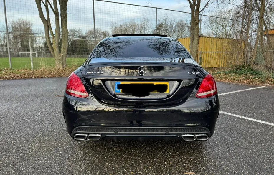 huur Mercedes Benz C63s AMG (Stage 2) DA Rental