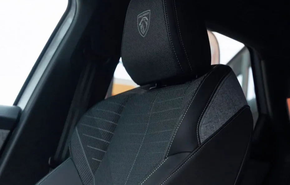 huur Peugeot 3008 GT-Line (2026) Drivo Huurwagens