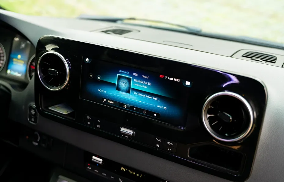 huur Mercedes Sprinter VIP Bus 1