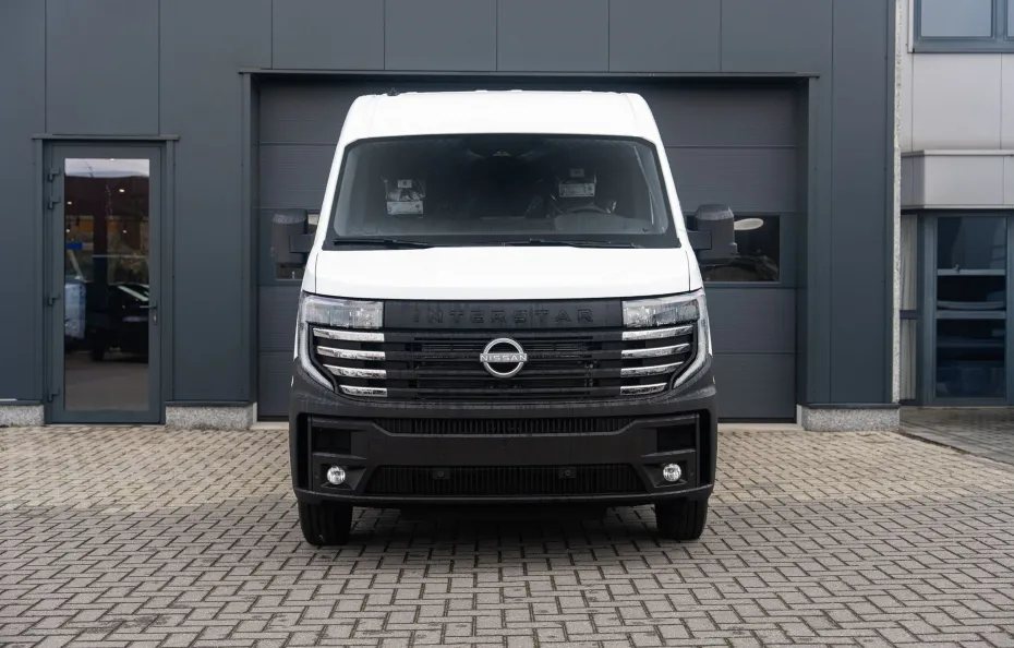 huur Nissan Interstar 1