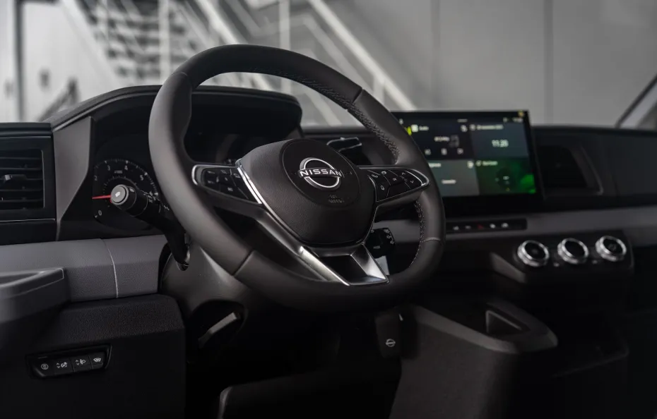 huur Nissan Interstar 1