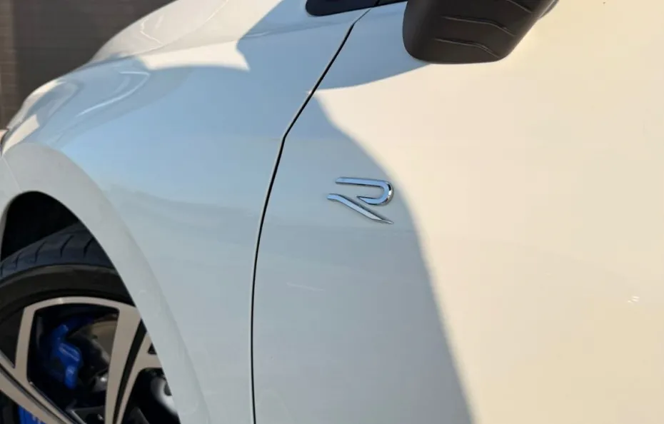 huur Volkswagen Golf 8.5R 1