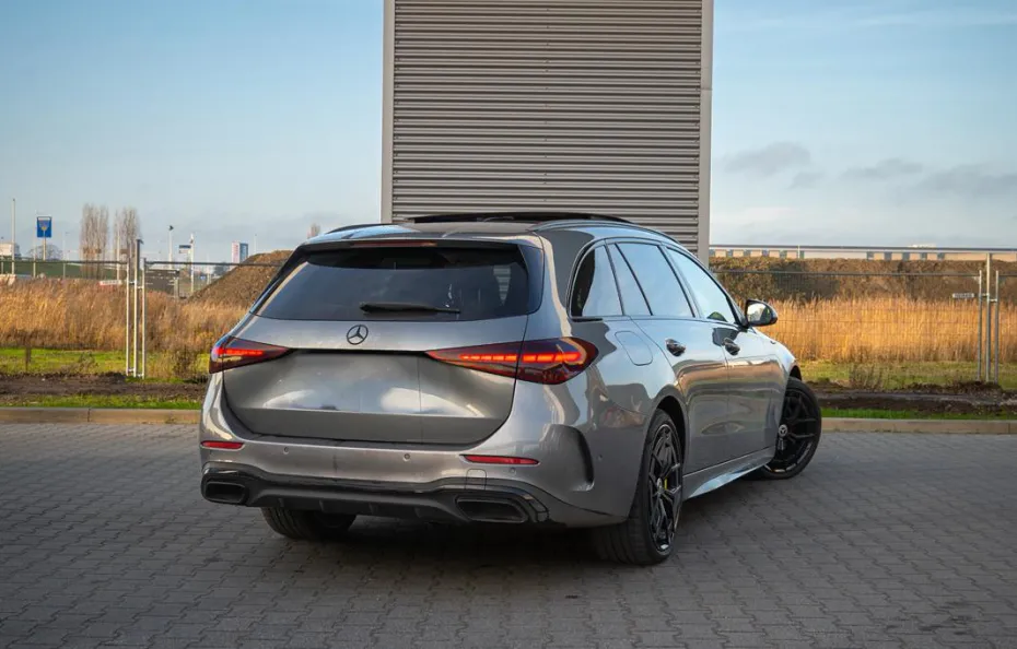 huur Mercedes-Benz C300 1