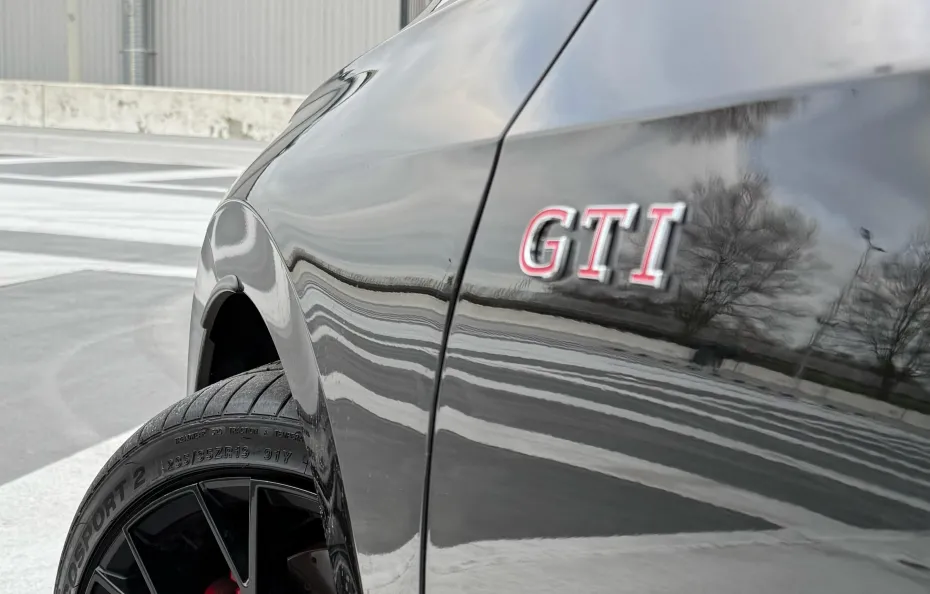 huur Volkswagen Golf 8.5 GTI Clubsport 1