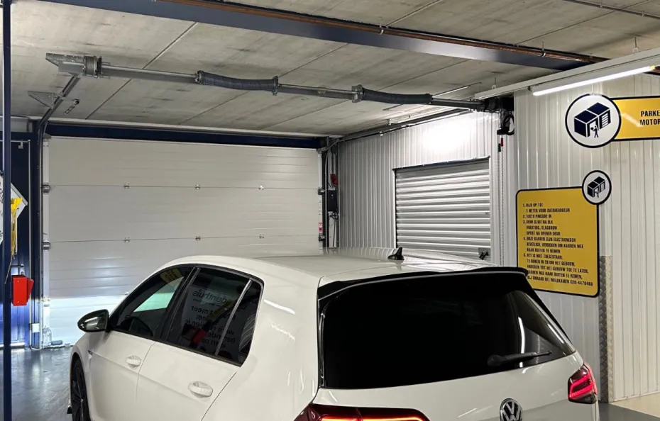 huur Volkswagen Golf 7.5 GTI