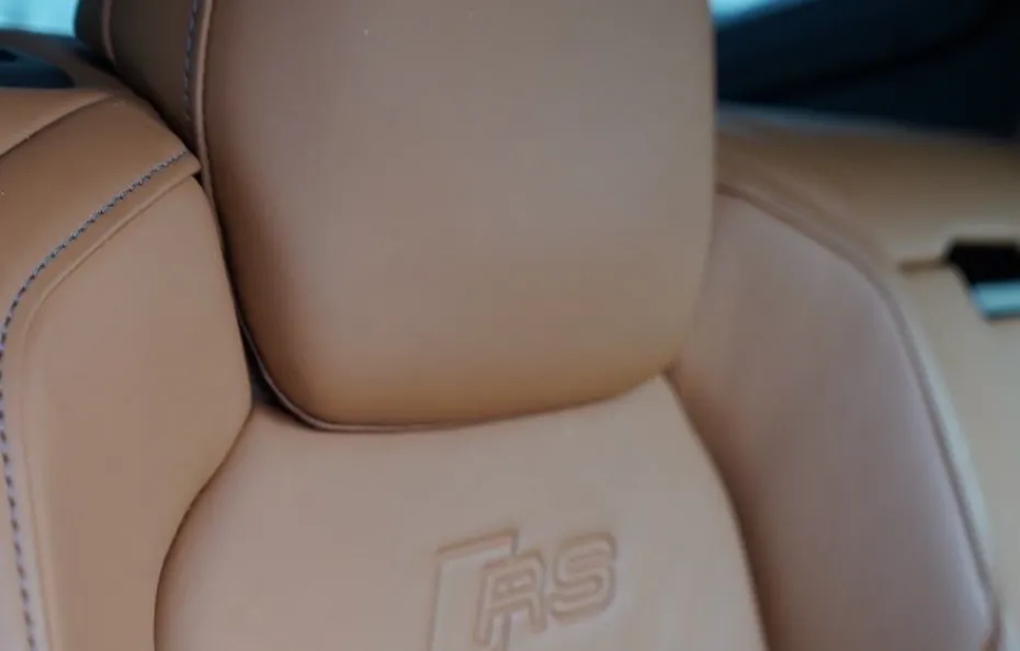 huur Audi RS7 Performance 1