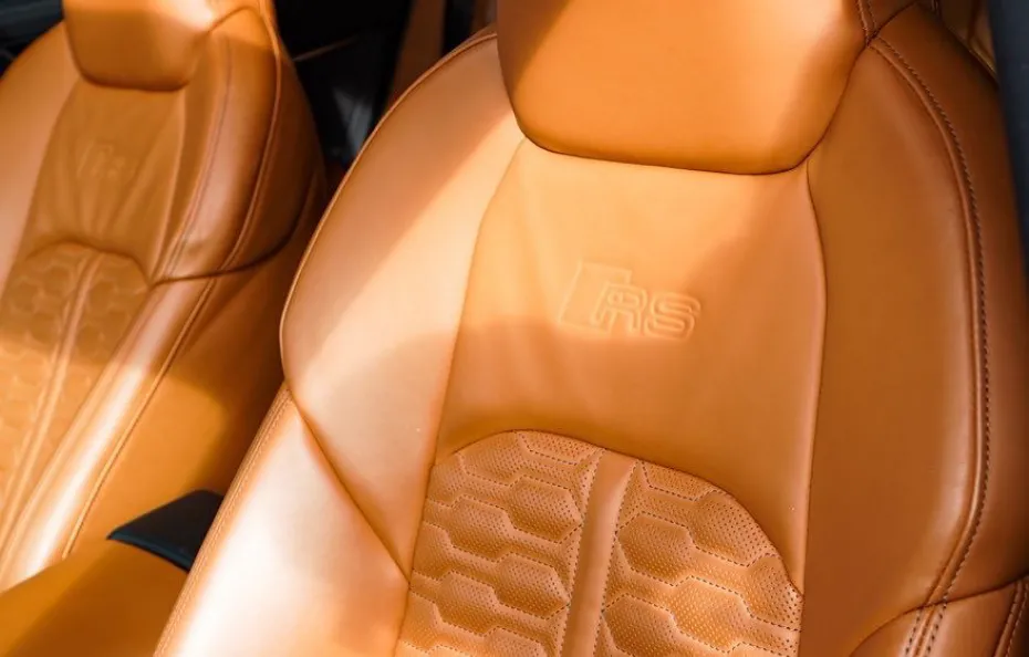 huur Audi RS7 Performance 1