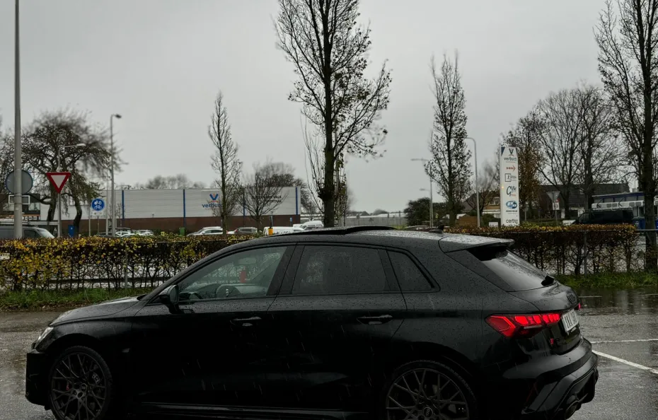 huur Audi RS3 Sportback (2025) 1
