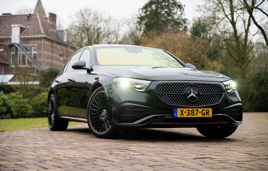 huur Mercedes Benz E300e 1