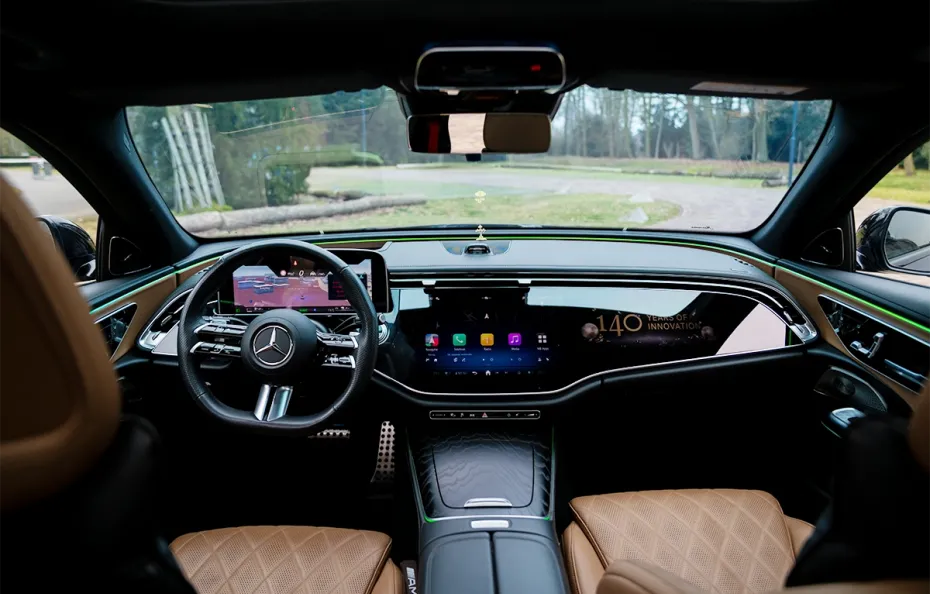 huur Mercedes Benz E300e 1