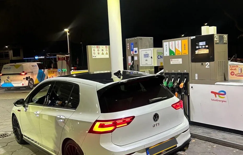 huur Volkswagen Golf 8 GTI 45 Jahre