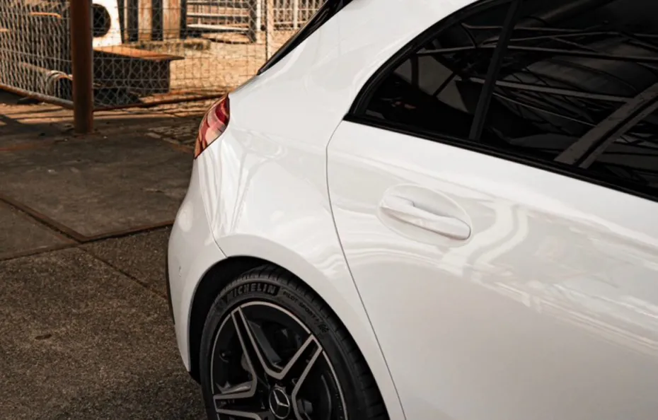 huur Mercedes Benz A35 AMG 1