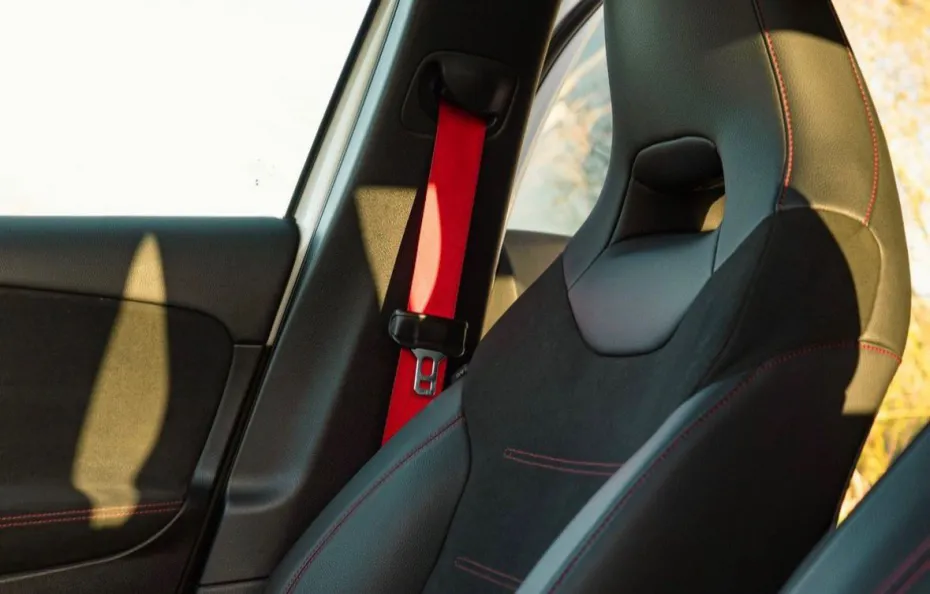 huur Mercedes Benz A35 AMG 1