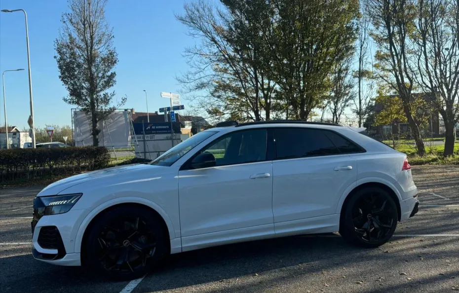 huur Audi RSQ8 Performance
