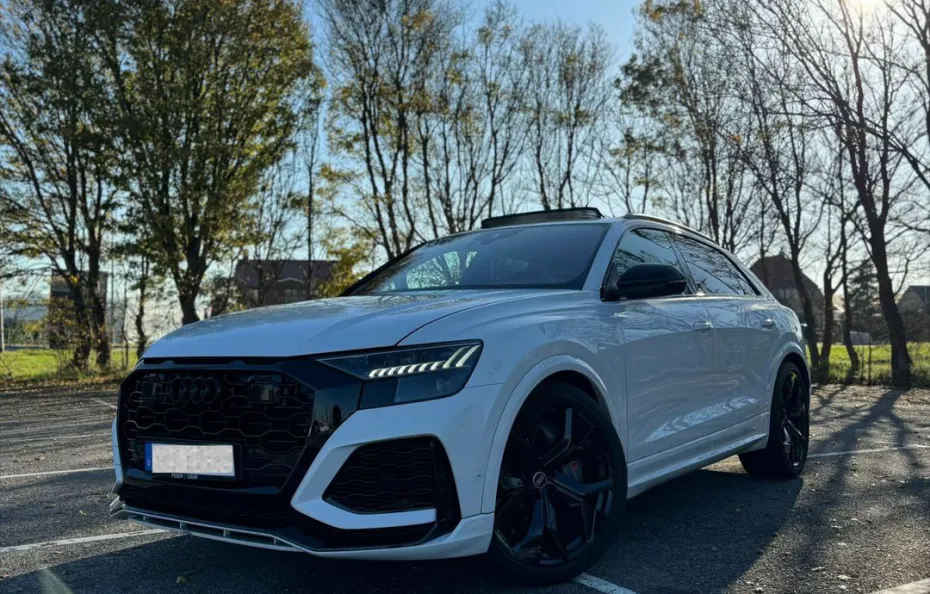 huur Audi RSQ8 Performance 1