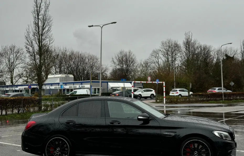 huur Mercedes Benz C63s AMG 1
