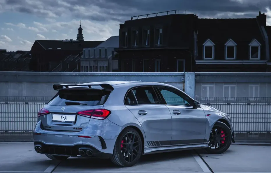 huur Mercedes Benz A45s AMG