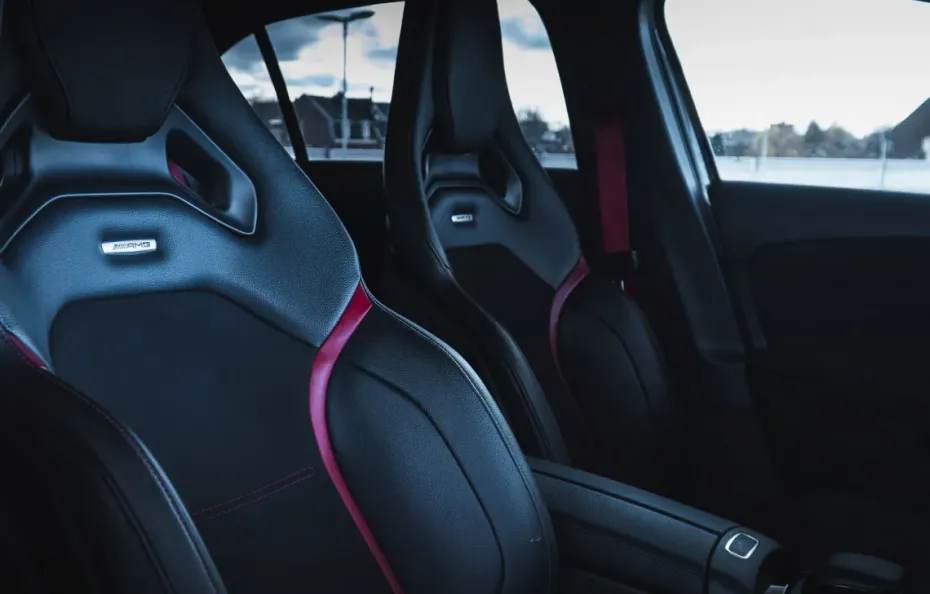 huur Mercedes Benz A45s AMG